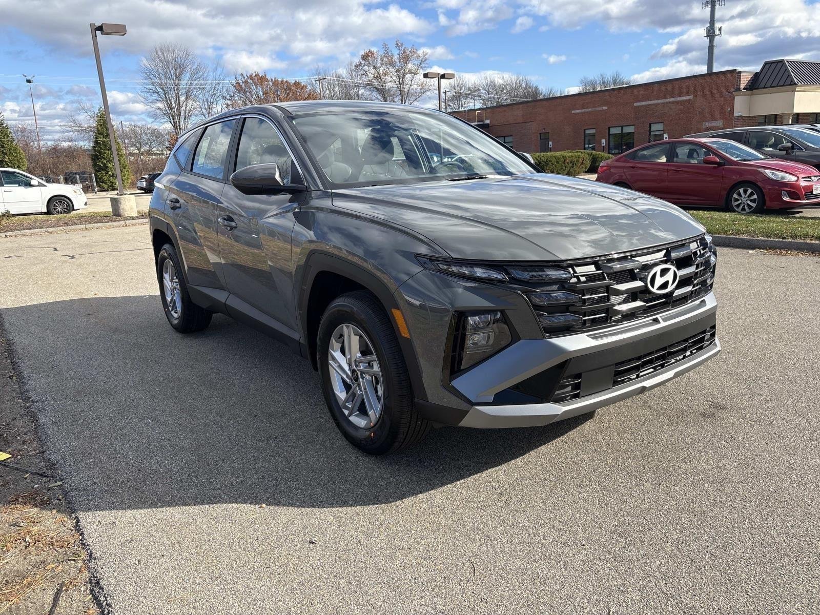 Used 2026 Hampton Gray Hyundai SE image 4