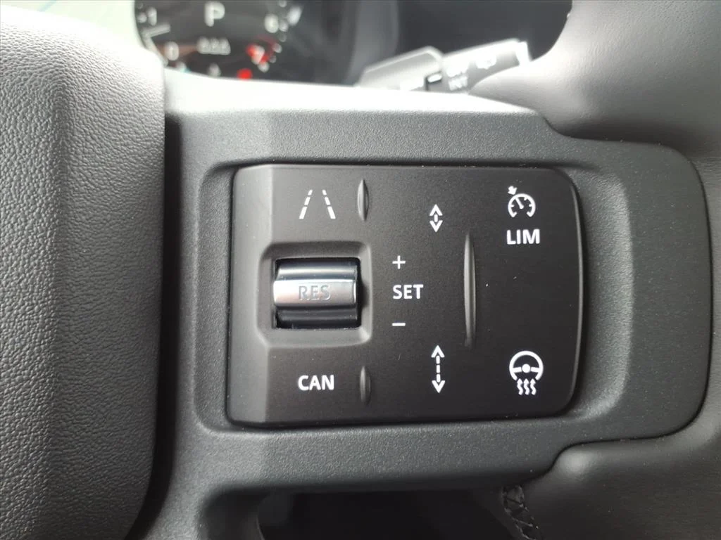 New 2026 Borasco Grey LAND ROVER X-Dynamic SE image 12