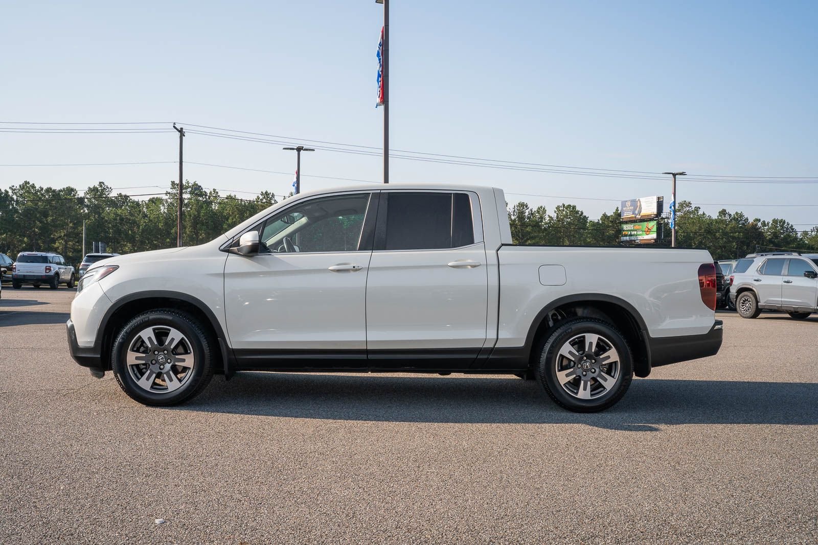 Used 2017 White Honda RTL-T image 4