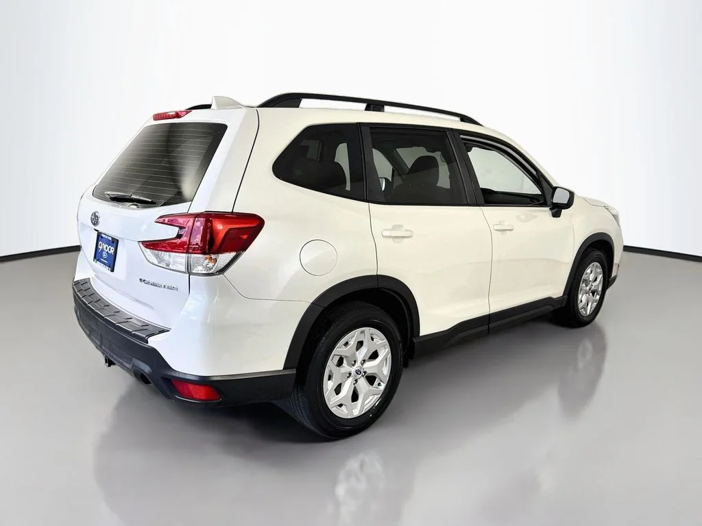 Used 2019 Crystal White Pearl Subaru Base image 12