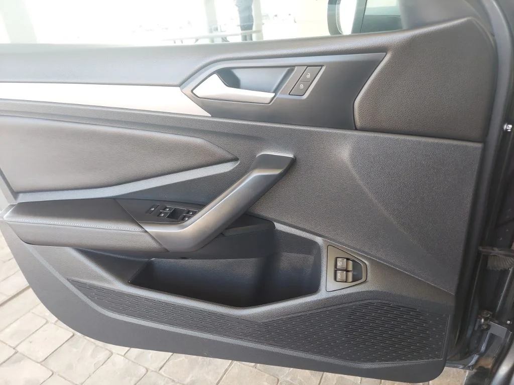 Used 2024 Gray Volkswagen 1.5T SE image 15