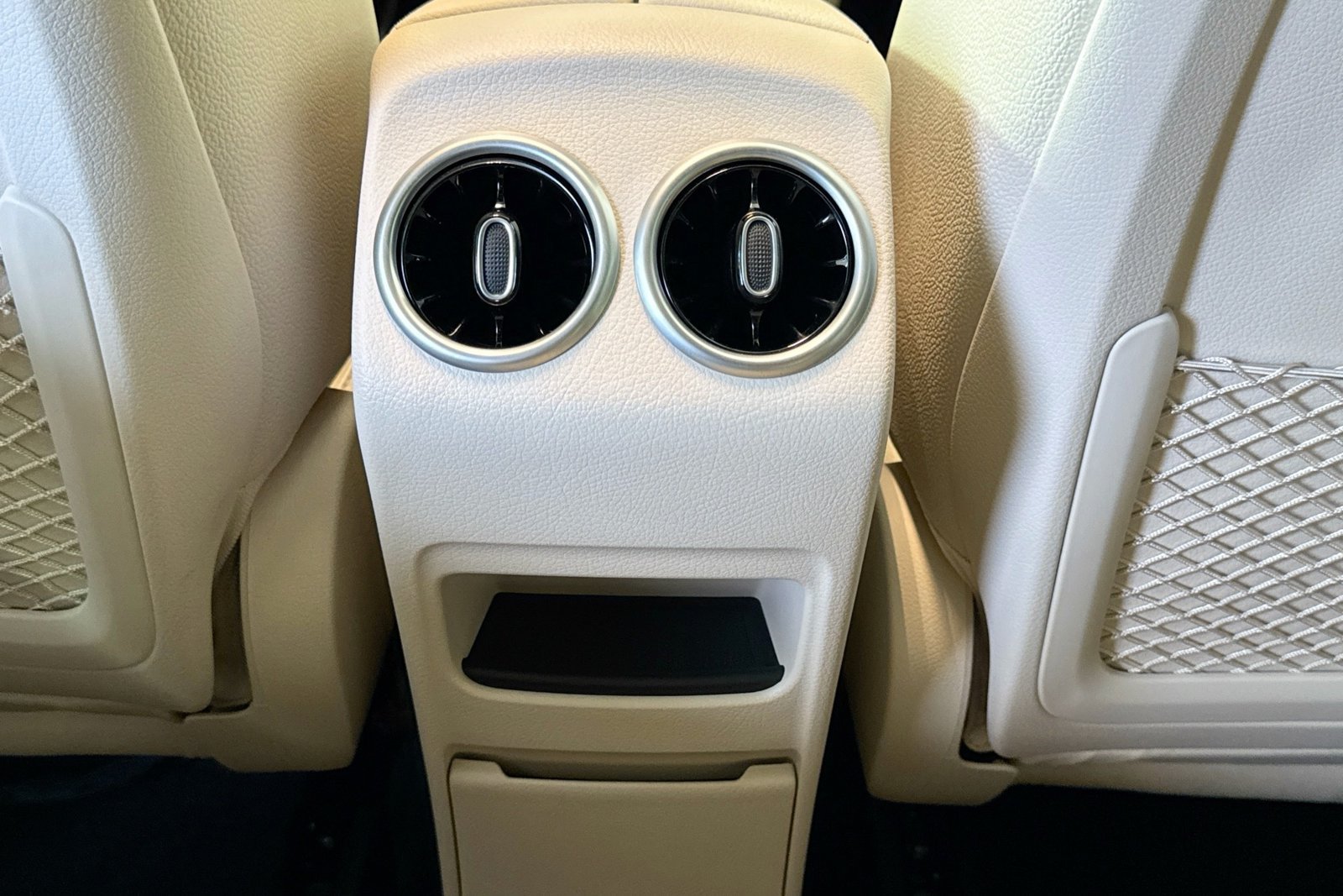 New 2026 Polar White Mercedes-Benz GLA 250 image 23
