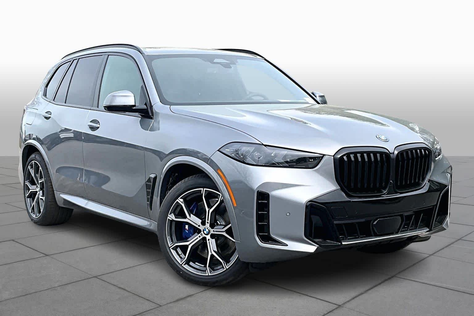 New 2026 Skyscraper Grey Metallic BMW xDrive50e image 2