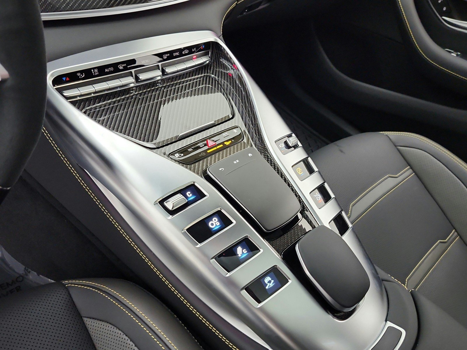 New 2026 MANUFAKTUR Graphite Grey Magno Mercedes-Benz AMG® GT 43 4-Door Coupe image 10