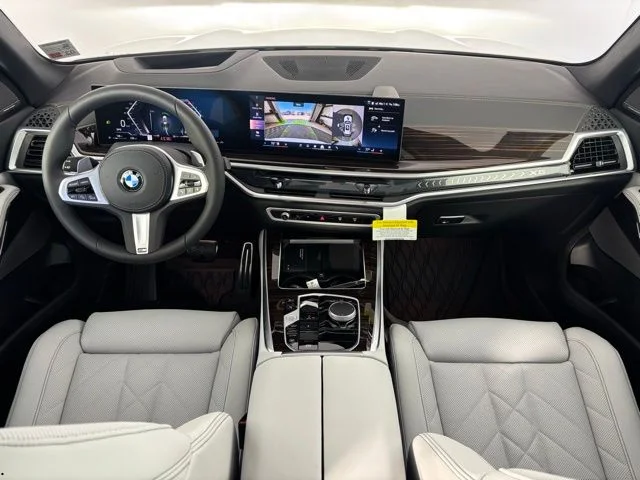 New 2026 Mineral White Metallic BMW xDrive40i image 34