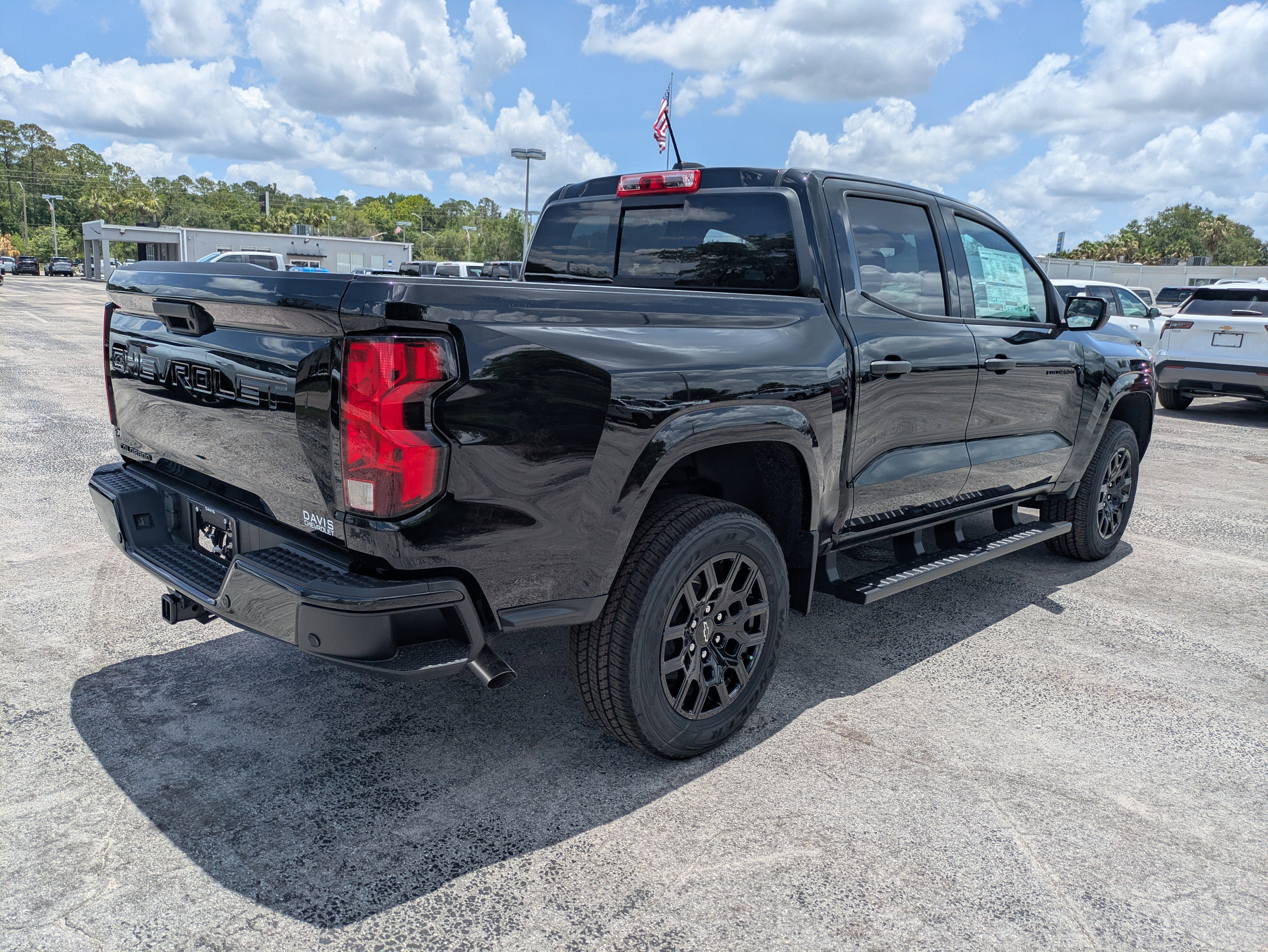 View vehicle photo 5