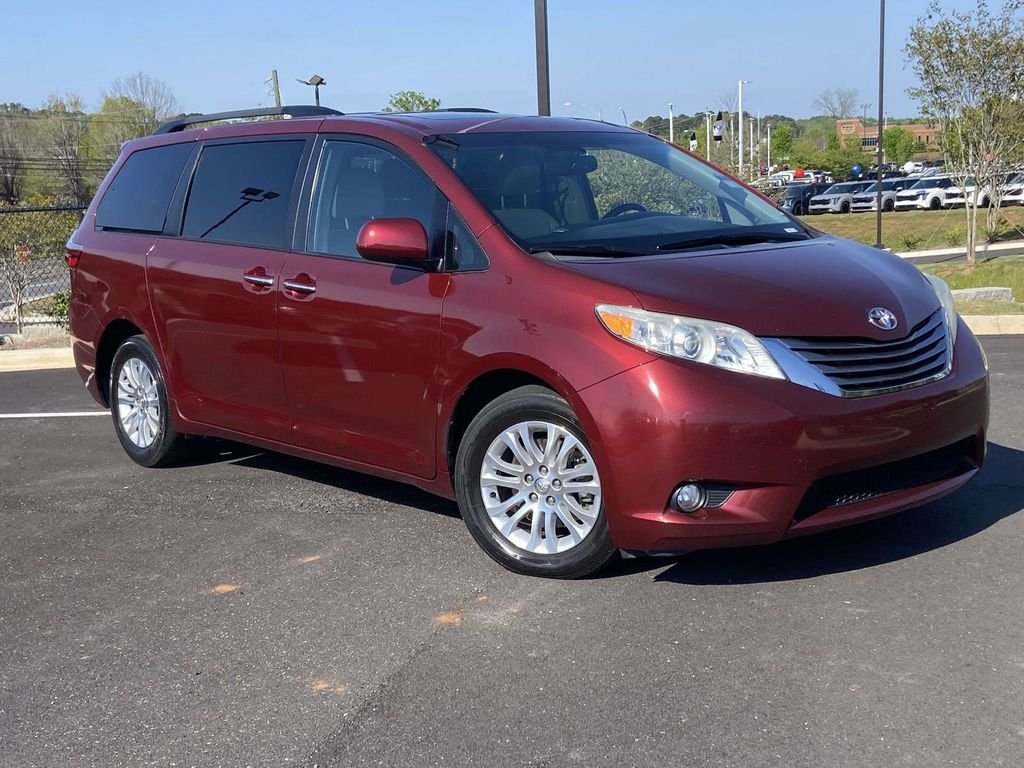 2016 Toyota Sienna XLE