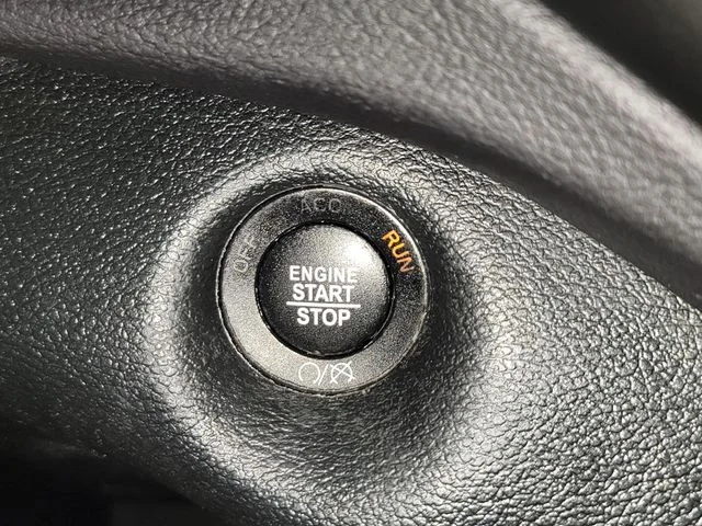 Used 2022 White Jeep Latitude Lux image 20