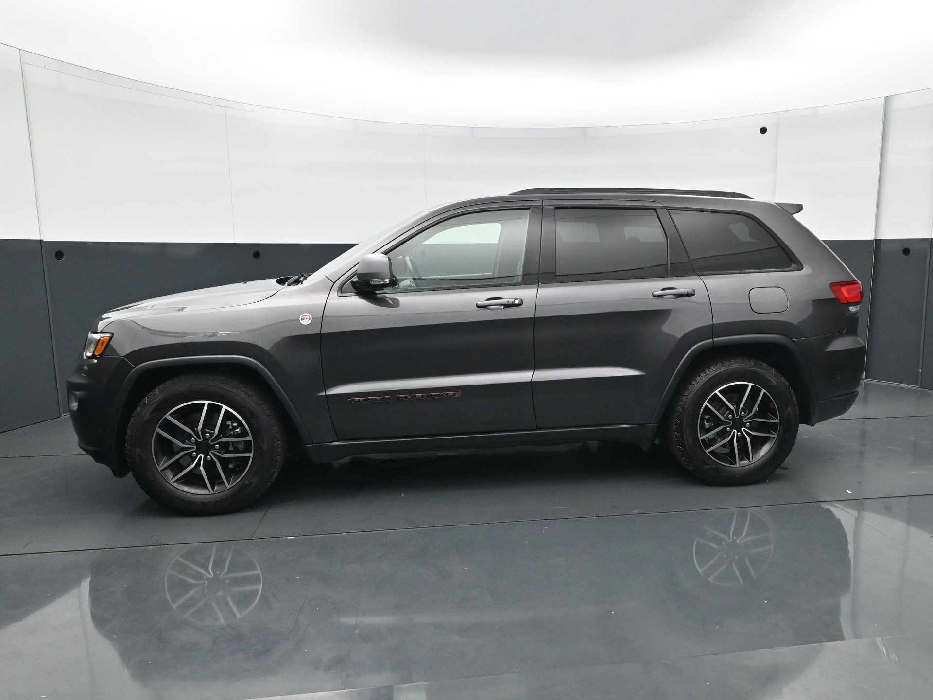 Used 2021 Jeep Grand Cherokee Trailhawk with VIN 1C4RJFLG9MC567554 for sale in South Saint Paul, Minnesota