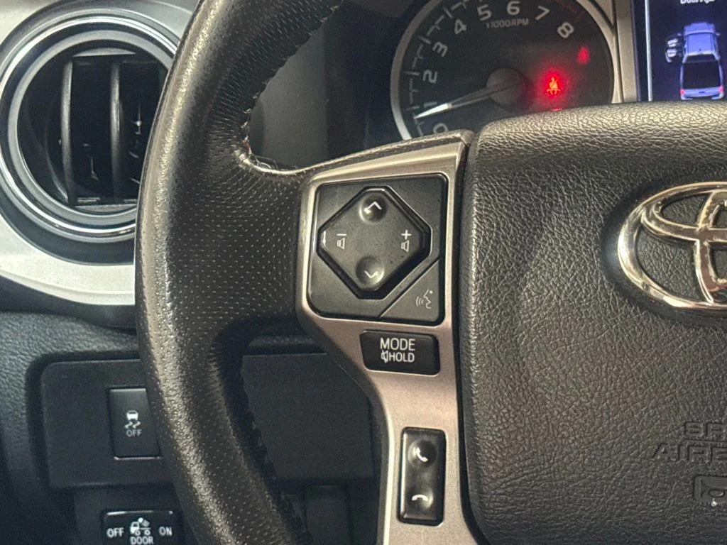 Used 2020 Cement Toyota SR5 image 15