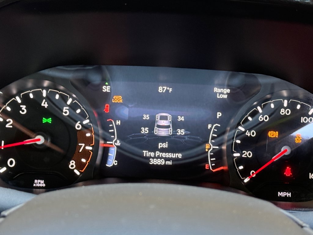 Used 2026 White Jeep Latitude image 14