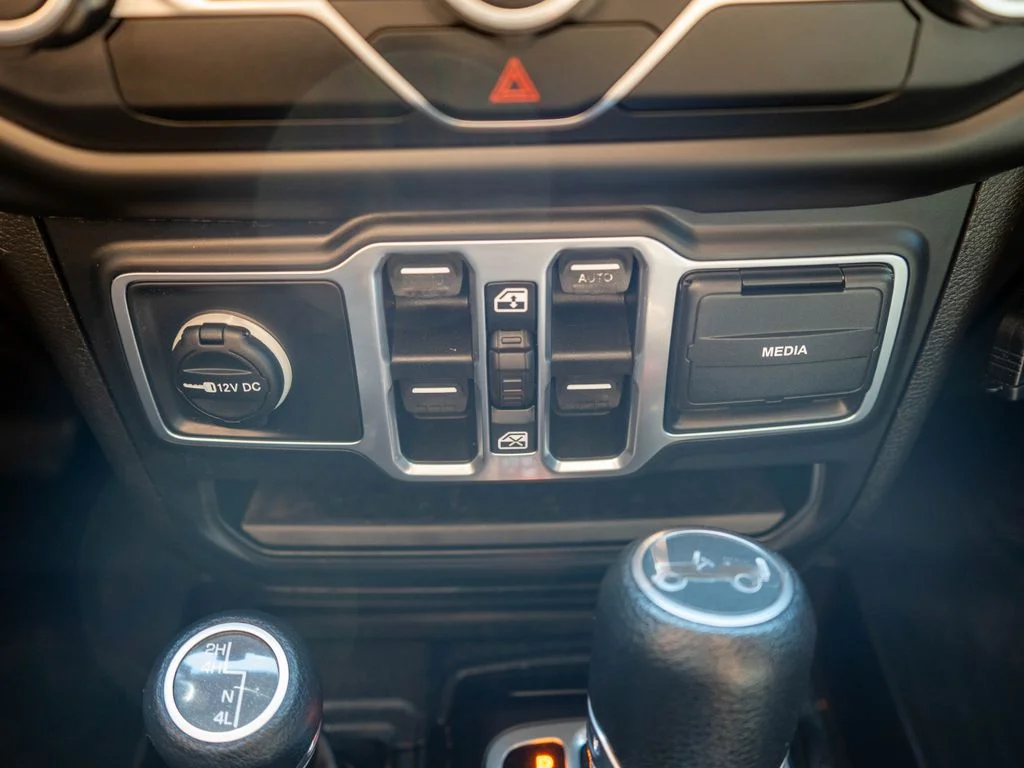 Used 2018 Orange Jeep Unlimited Sport S image 23