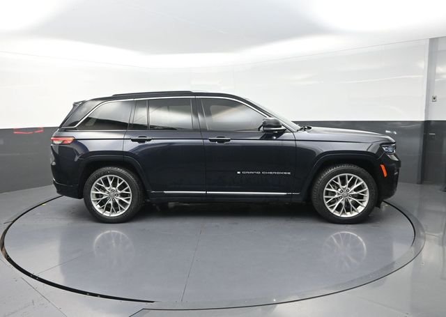 Used 2022 Black Jeep Summit Reserve 4xe image 47