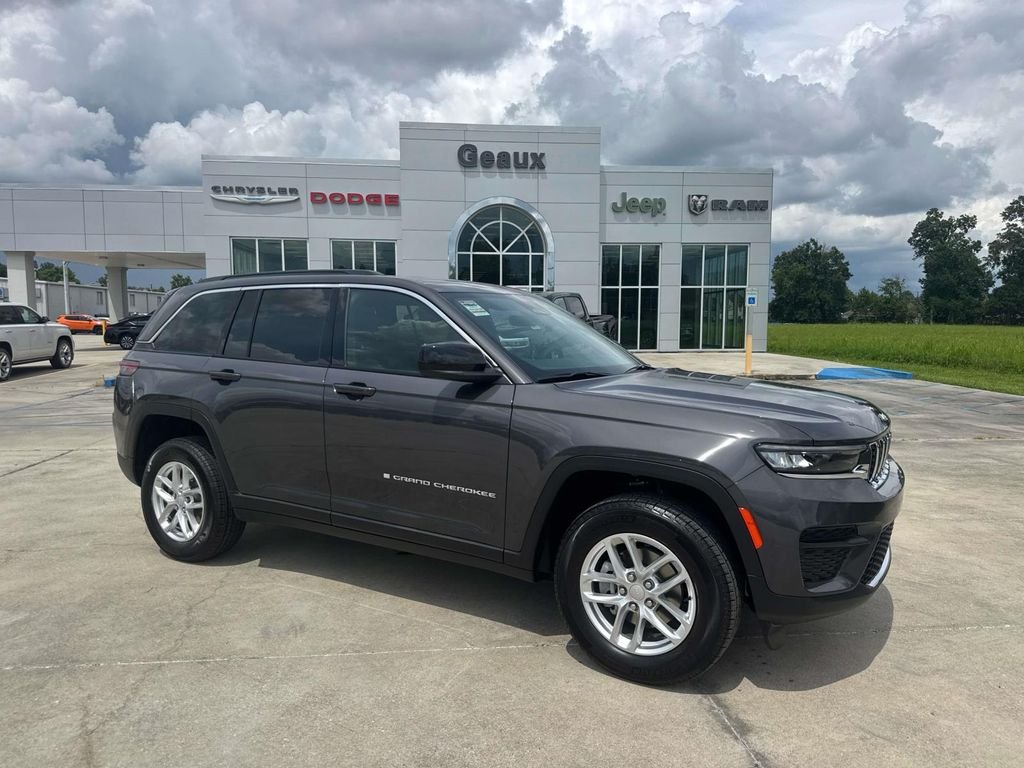 2026 Jeep Grand Cherokee Laredo