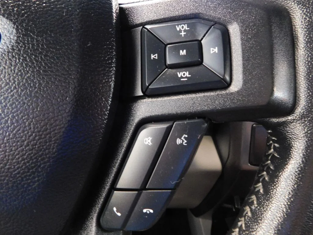 Used 2020 Iconic Silver Metallic Ford XLT image 23
