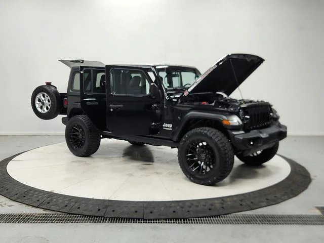Used 2021 Black Jeep Unlimited Islander image 10