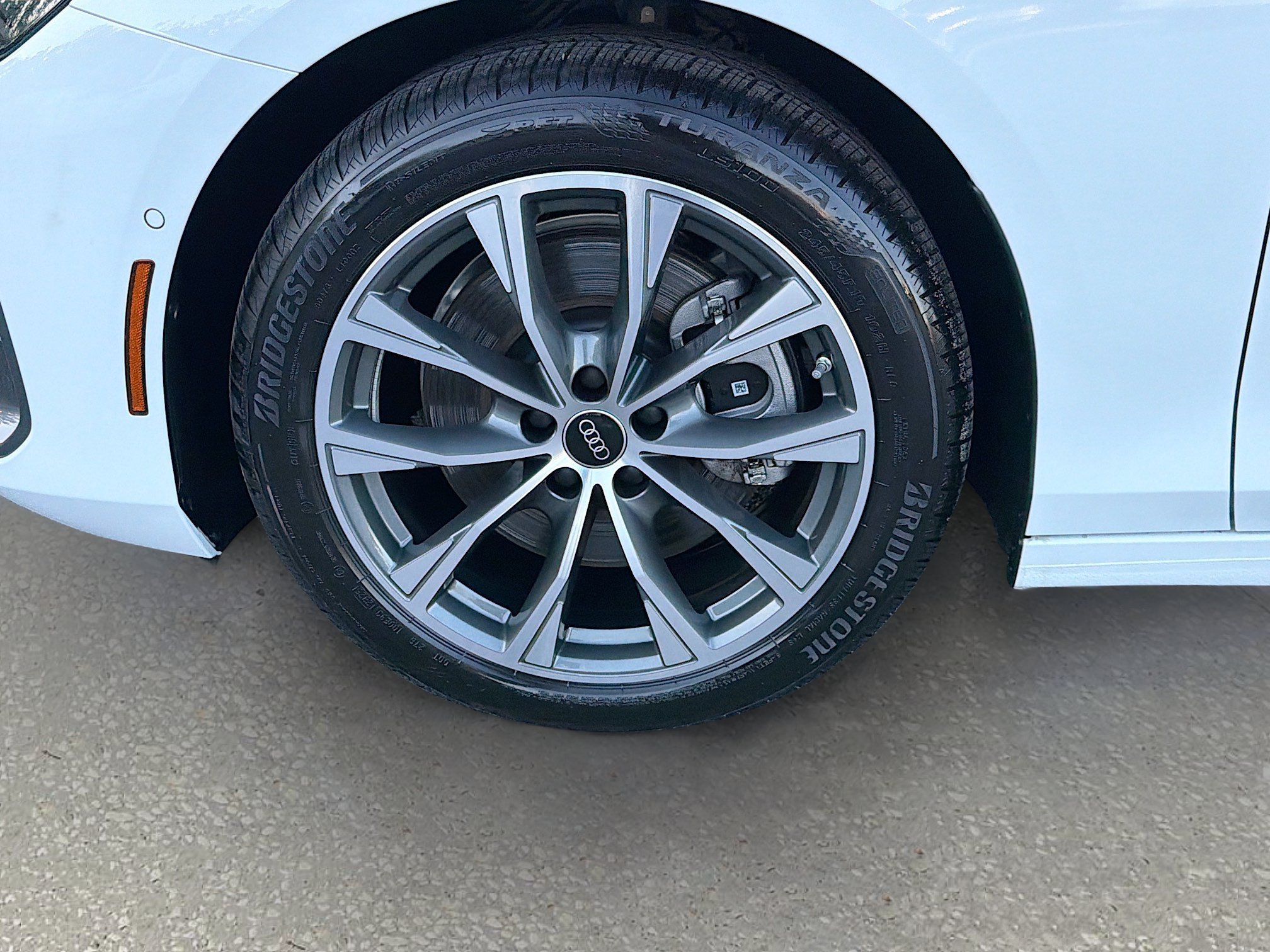 New 2026 Glacier White Metallic Audi Premium image 39