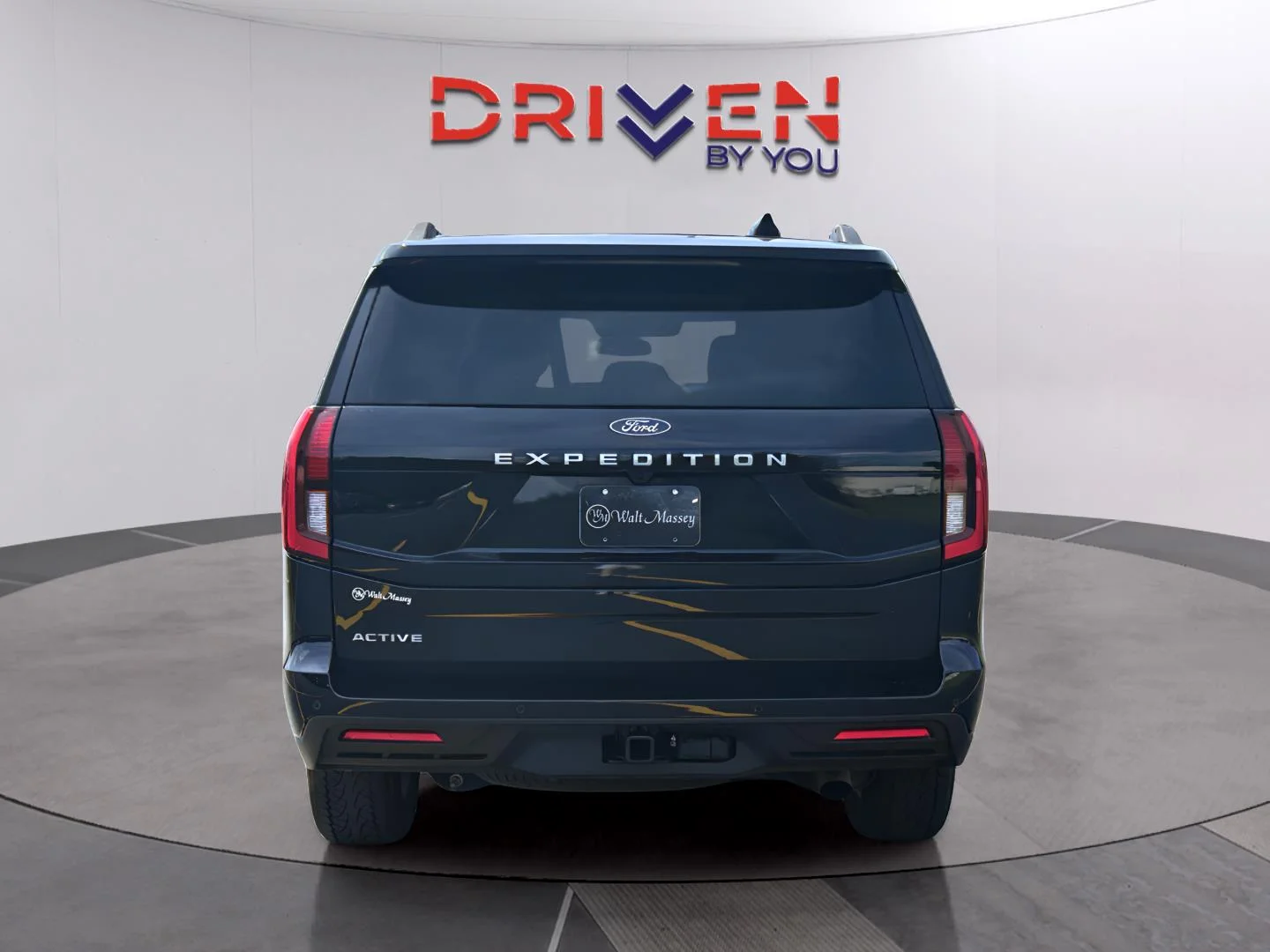 Used 2025 Agate Black Ford Active image 4