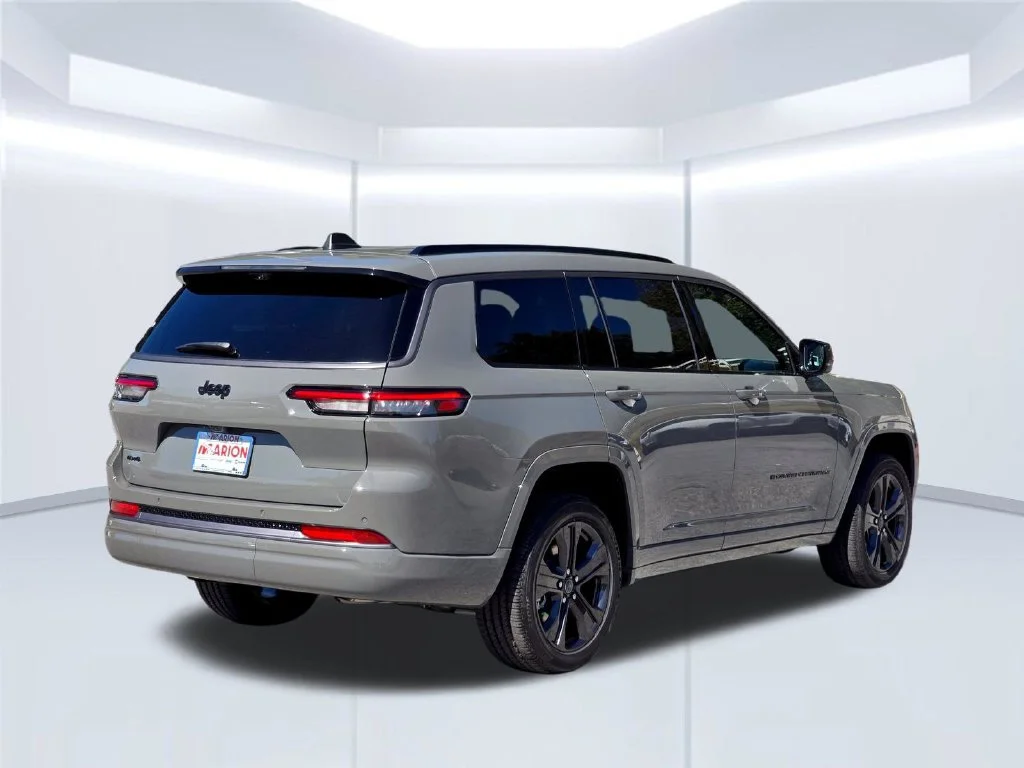 New 2027 Gray Jeep Limited Reserve image 21