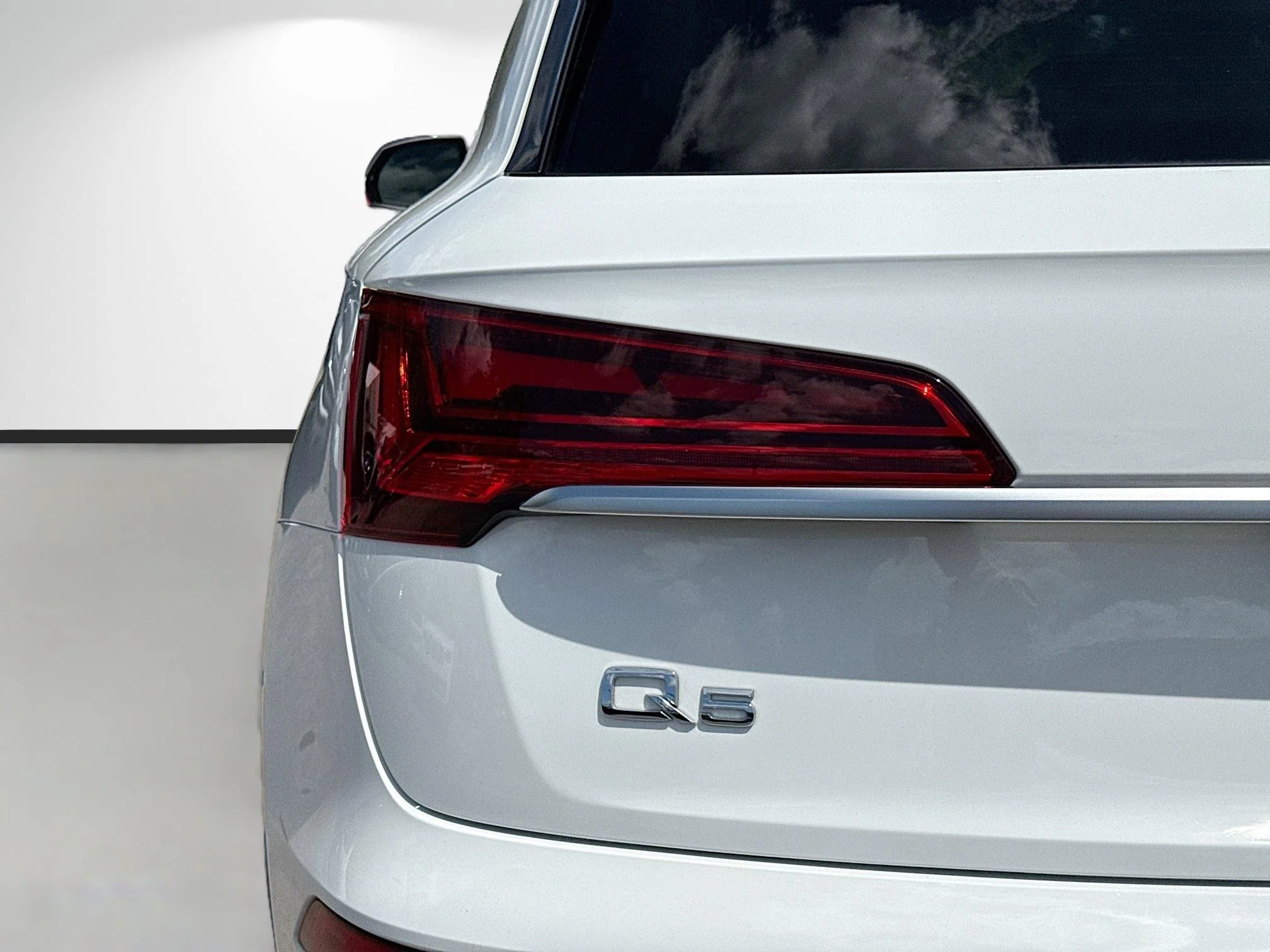 Used 2023 Ibis White Audi S line Premium image 10