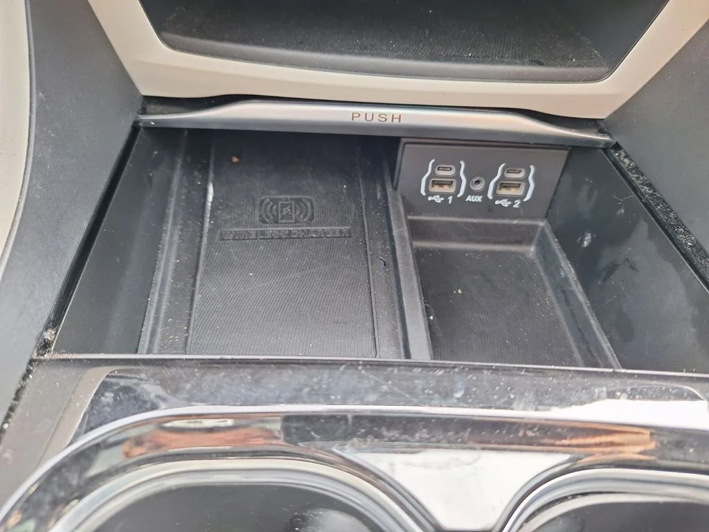 2023 Chrysler Pacifica Limited - Photo 18
