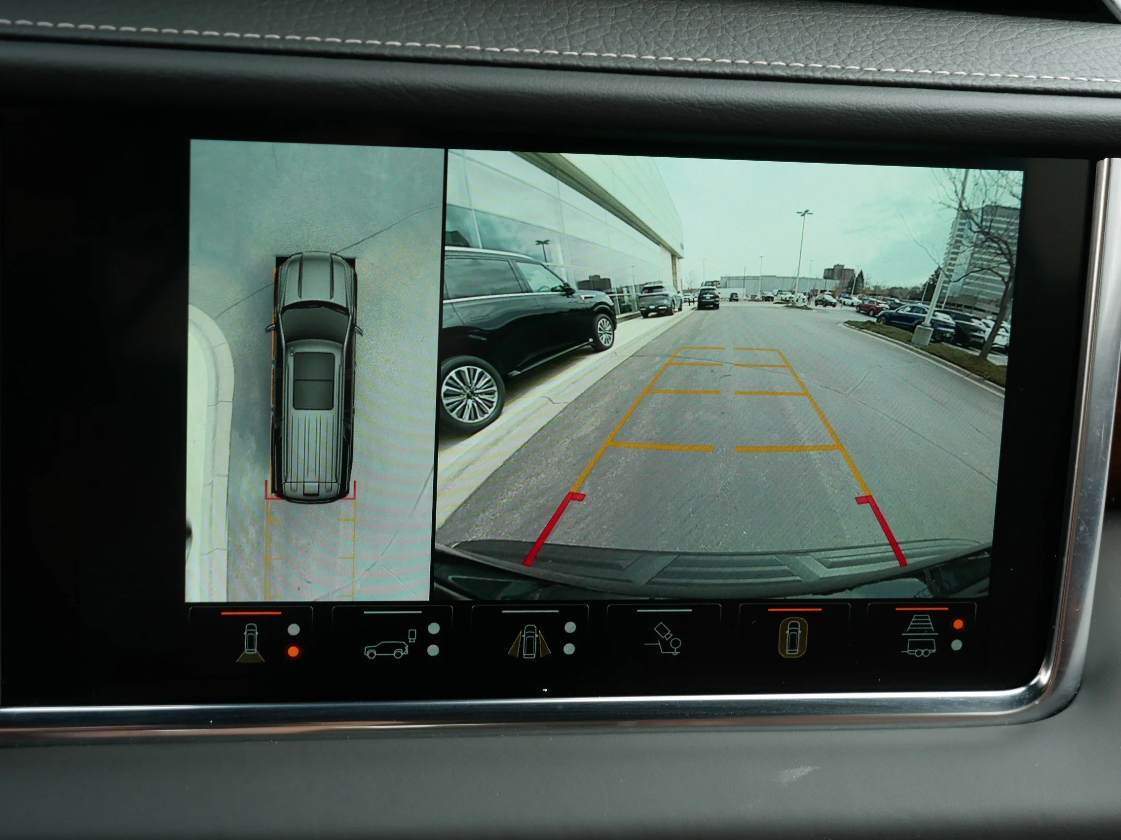 Used 2024 Onyx Black GMC Denali Ultimate image 27
