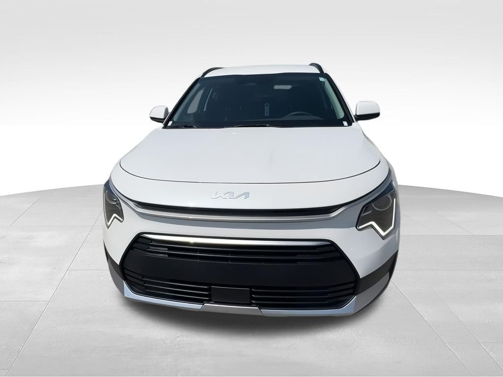 New 2026 White Kia EX image 3