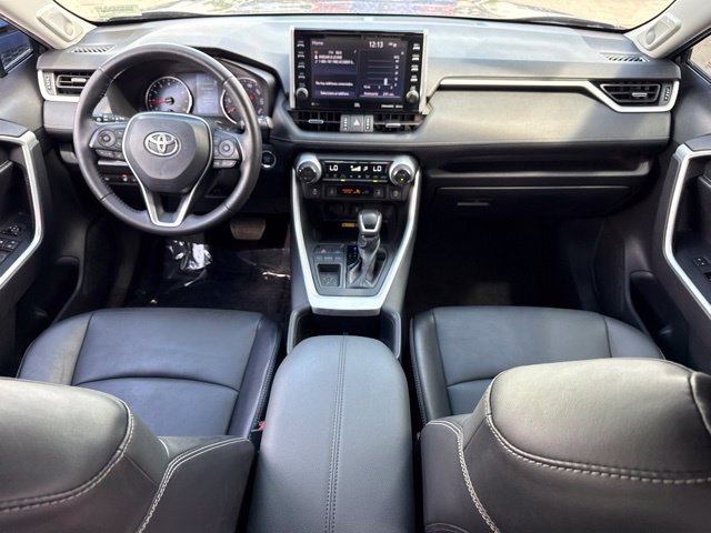 Used 2022 Gray Toyota XLE Premium image 25