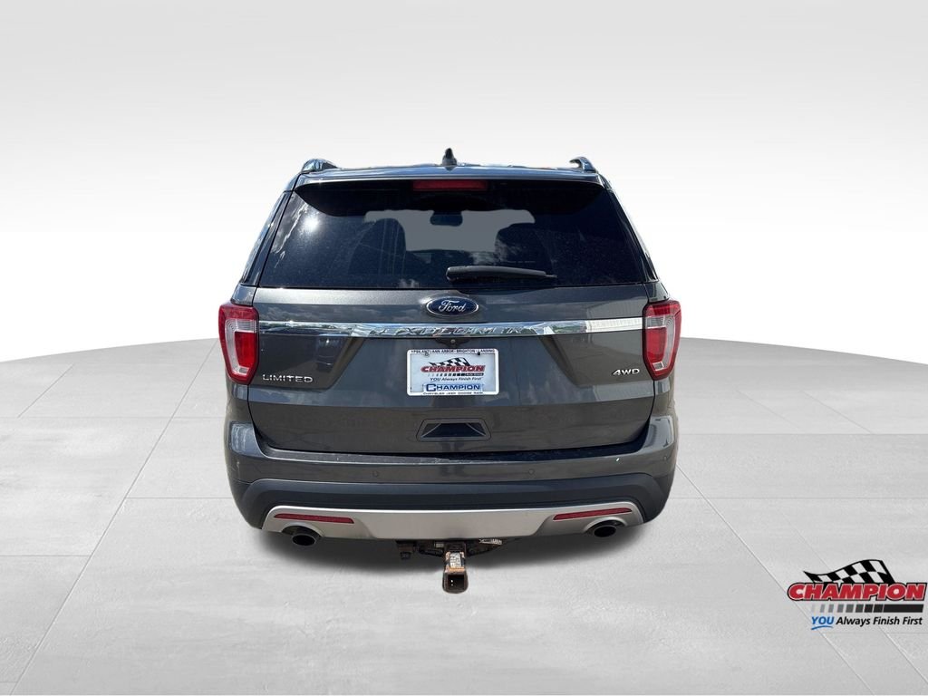 Used 2017 Gray Ford Limited image 10