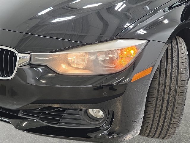 Used 2015 Jet Black BMW 328i xDrive image 31