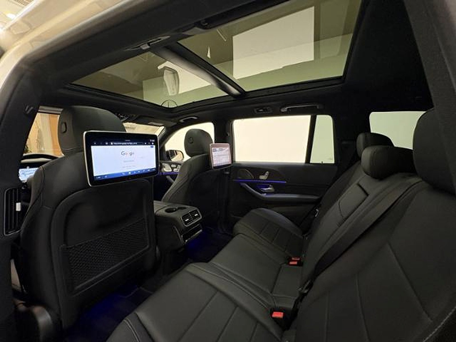 New 2026 Polar White Mercedes-Benz 4MATIC® image 58