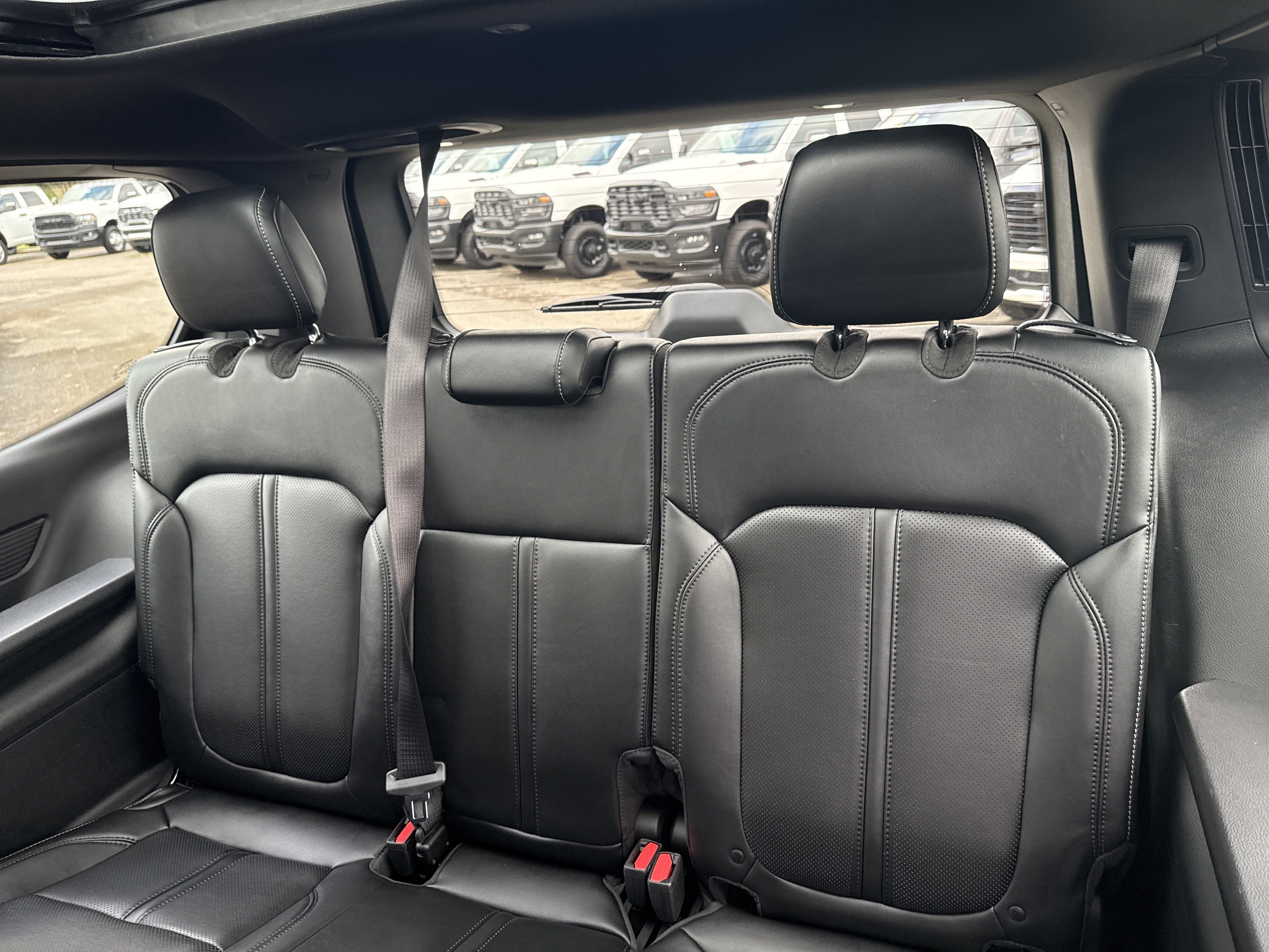 Used 2022 Baltic Gray Metallic Clearcoat Jeep Series II image 23