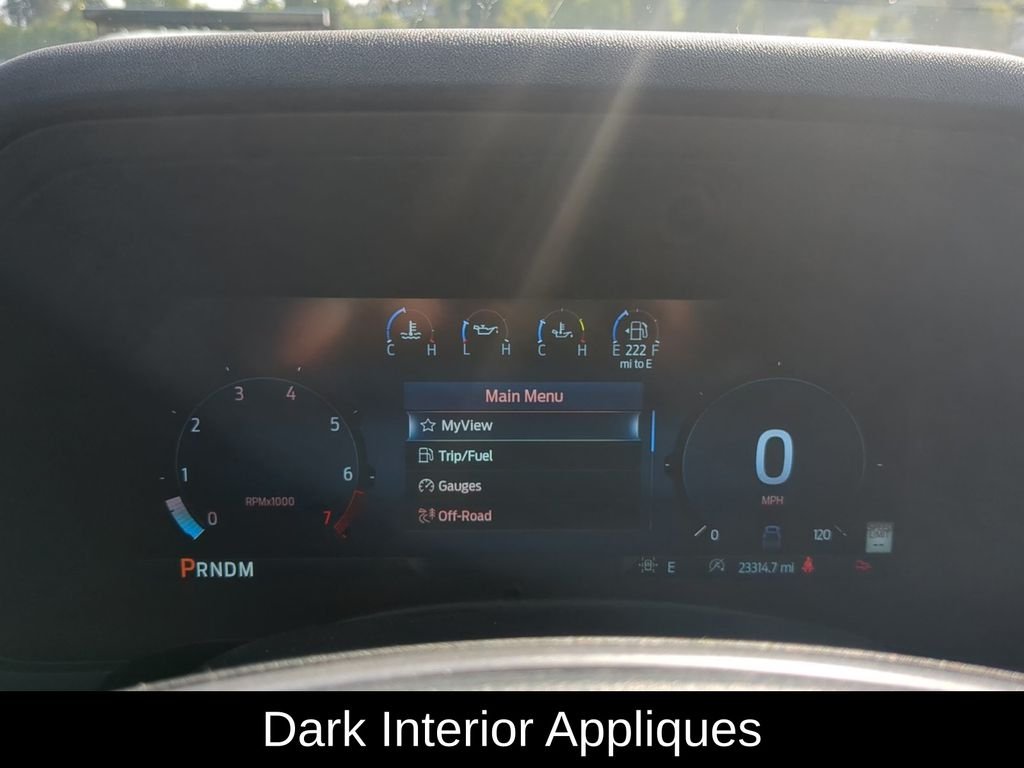 Used 2025  Ford Lariat image 16