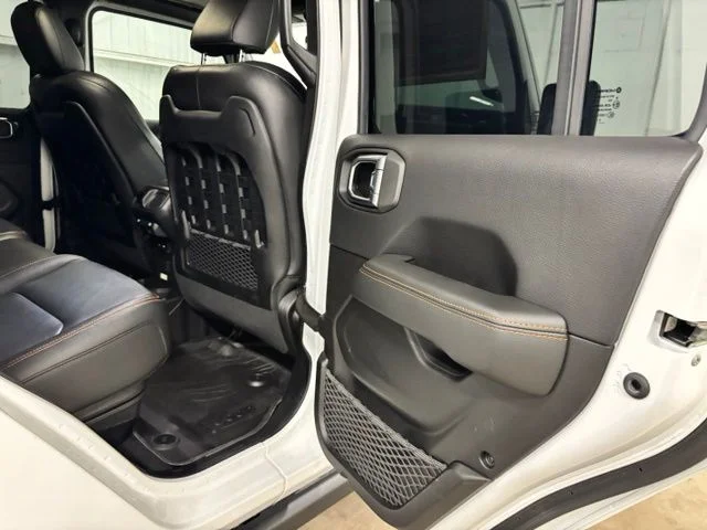 Used 2023 White Jeep Mojave image 19