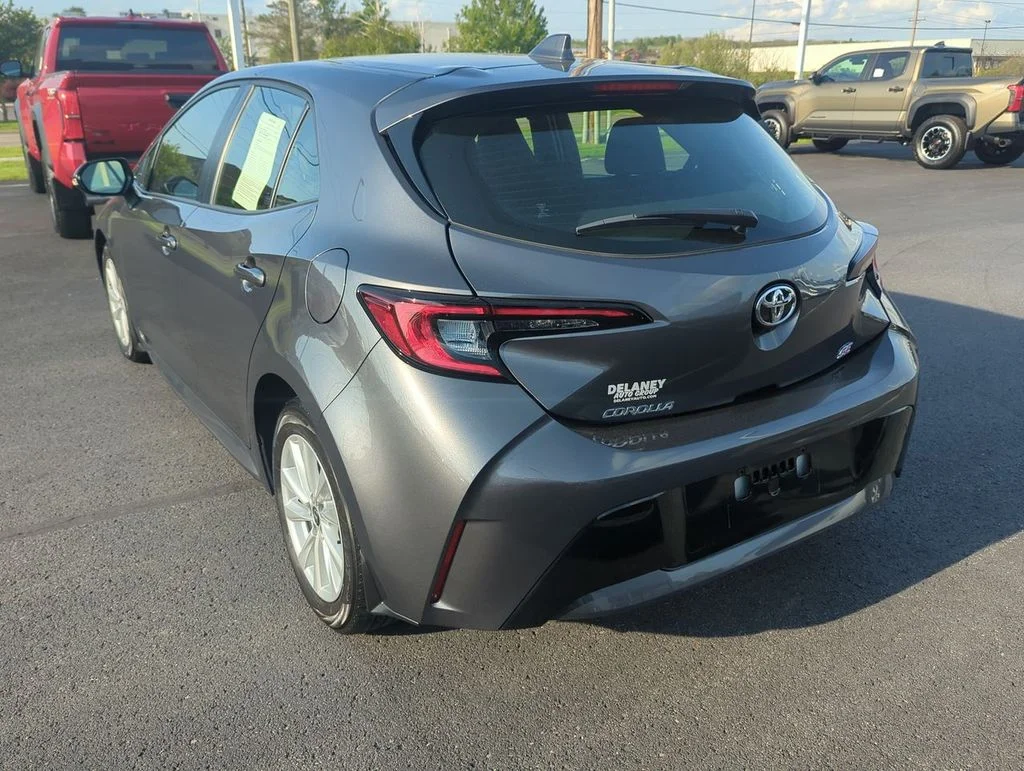 Used 2025 Gray Toyota SE image 6