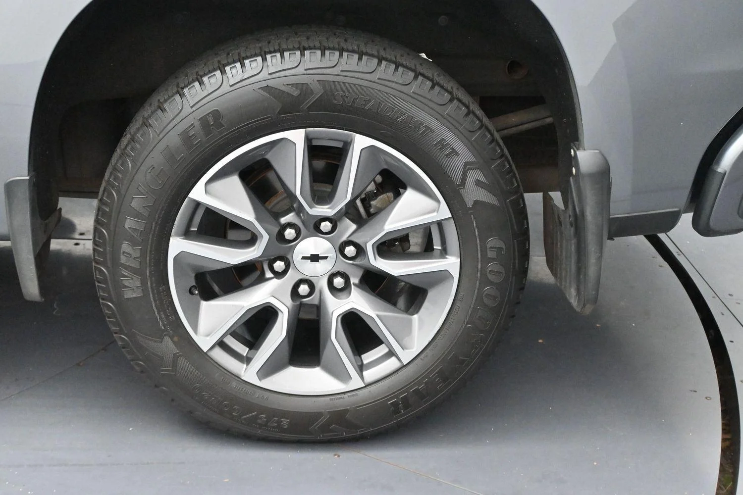 Used 2020 SATIN STEEL METALLIC Chevrolet RST image 34
