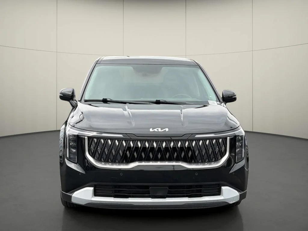 Used 2025 Black Kia LXS image 2