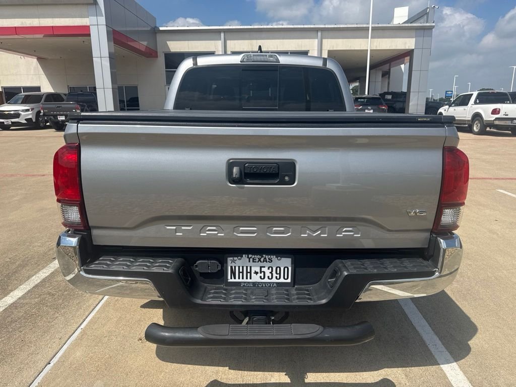 Used 2020  Toyota SR5 image 7