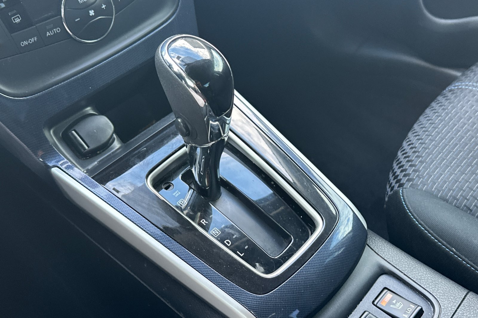 Certified Used 2019 Gun Metallic Nissan SR image 20