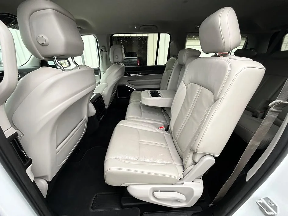 2022 Jeep Wagoneer Series III - Photo 28