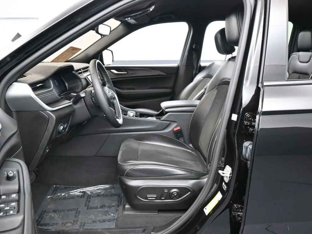 2023 Jeep Grand Cherokee L Altitude - Photo 11