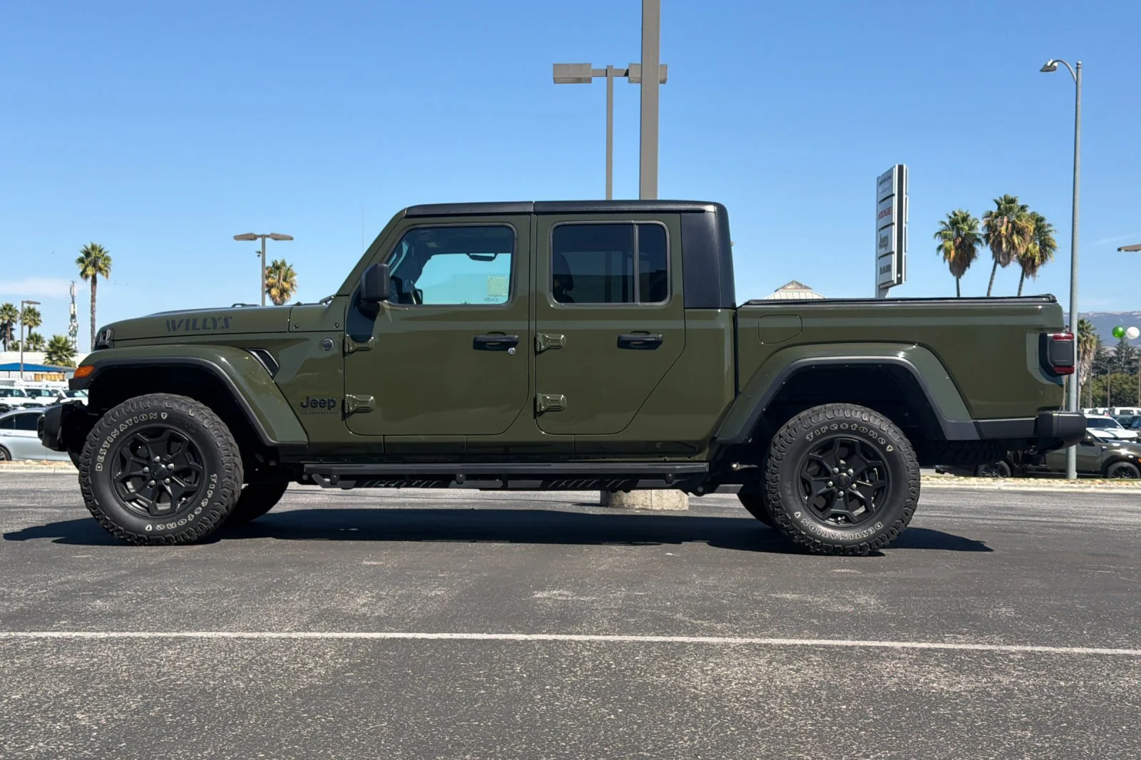 Used 2022 Green Jeep Willys image 7