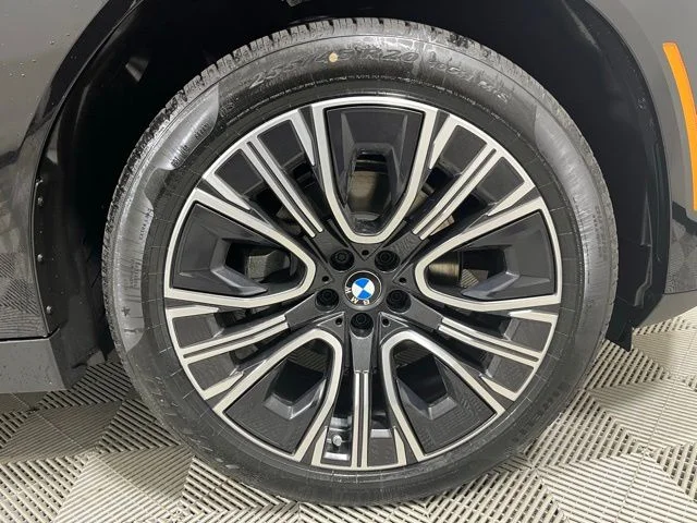 New 2026 Black Sapphire Metallic BMW 30 xDrive image 24