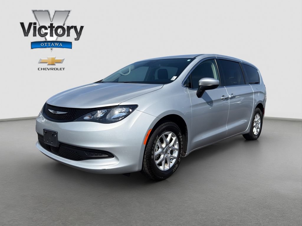 2023 Chrysler Voyager