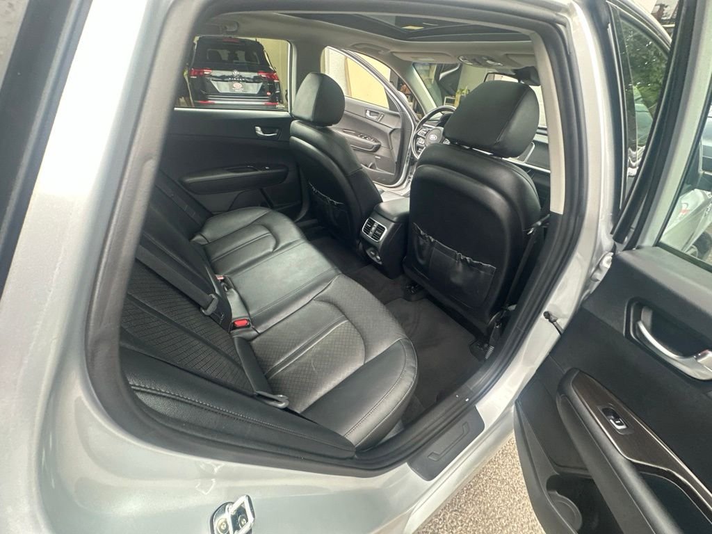 Used 2020 Silver Kia EX Premium image 30