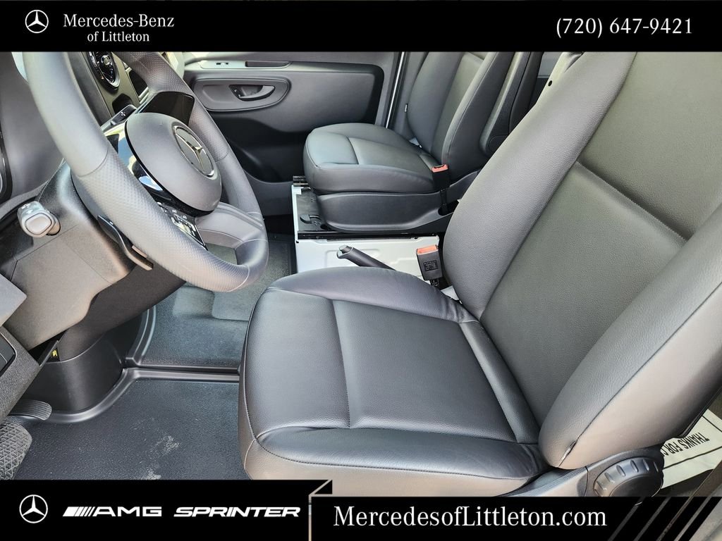 New 2026 Arctic+White Mercedes-Benz Cargo 144 WB image 12