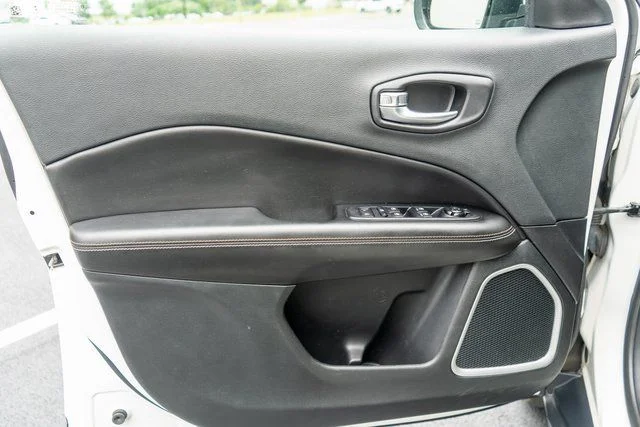 Used 2019 White Clearcoat Jeep Latitude image 17