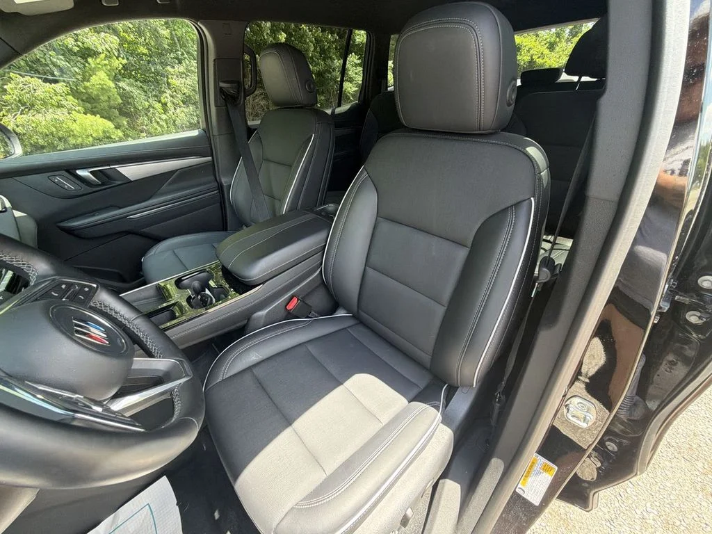 Used 2025 Black Buick Preferred image 20