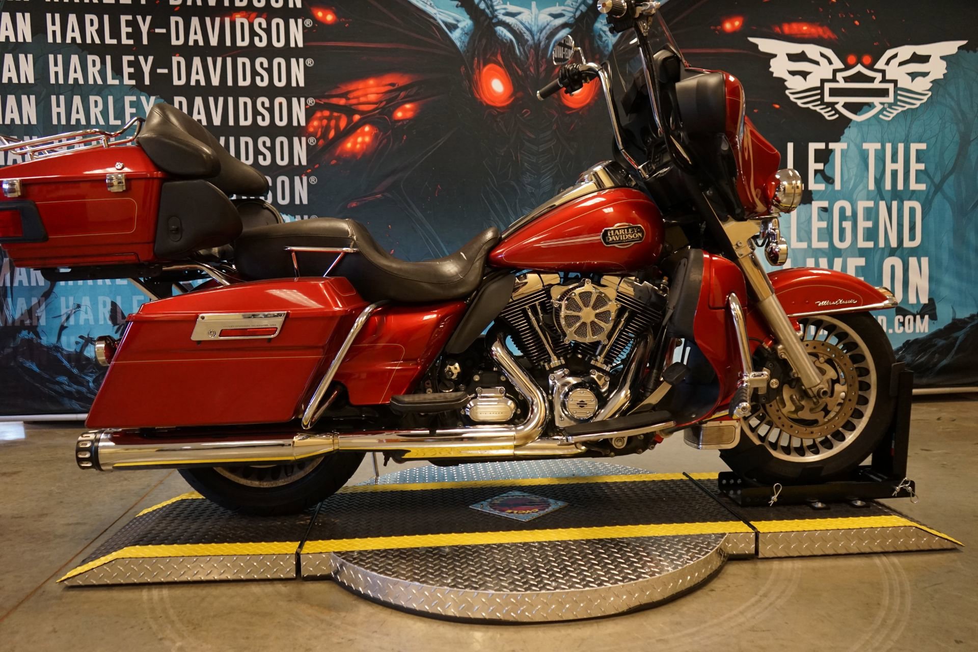 Pre-Owned 2012 Harley-Davidson Ultra Classic Electra Glide in