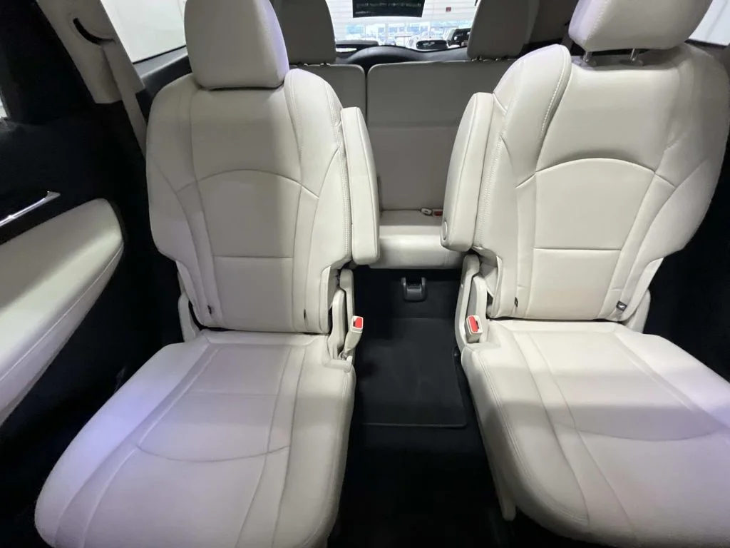 Certified Used 2023 White Frost Tricoat Buick Essence image 31